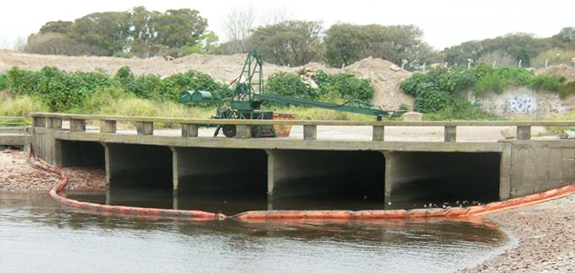 Presa y Estaciones de bombeo en desembocadura Arroyo Vega